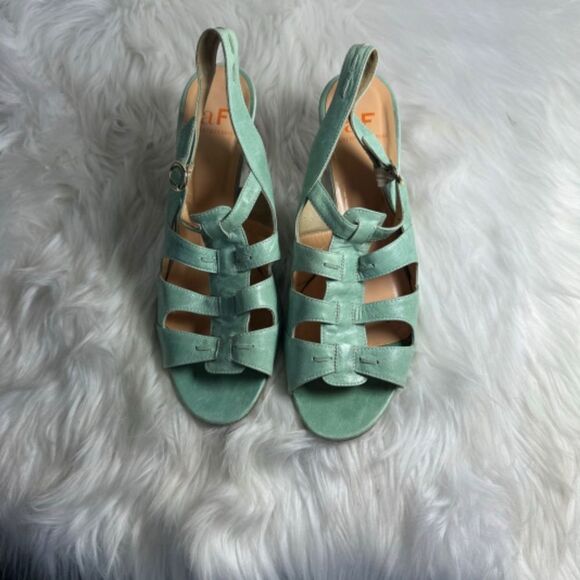 Alberto Fermani Mint Green Leather T-Strap Stack Heel Slingbacks Sz 39.5/US 7.5 - Picture 2 of 5